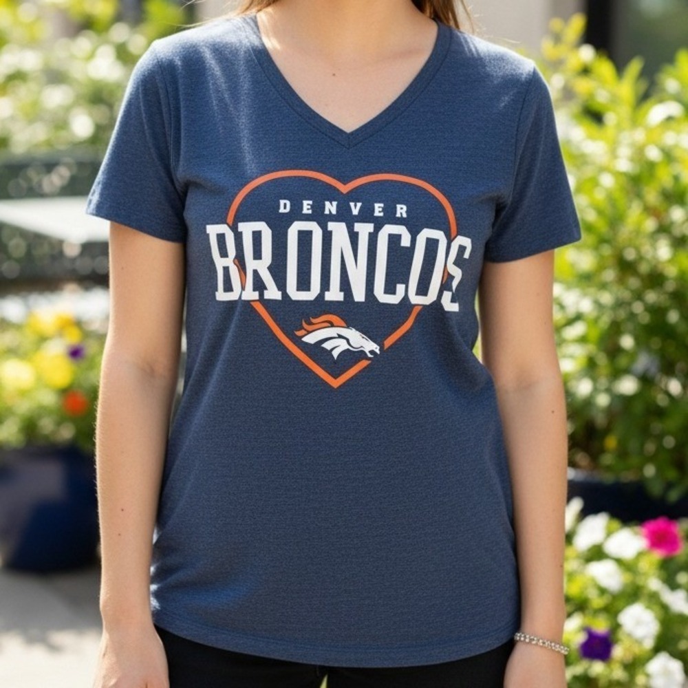 NFL Team Apparel Denver Broncos Womens XS Navy Blue V-Neck Heart Graphic T-Shirt